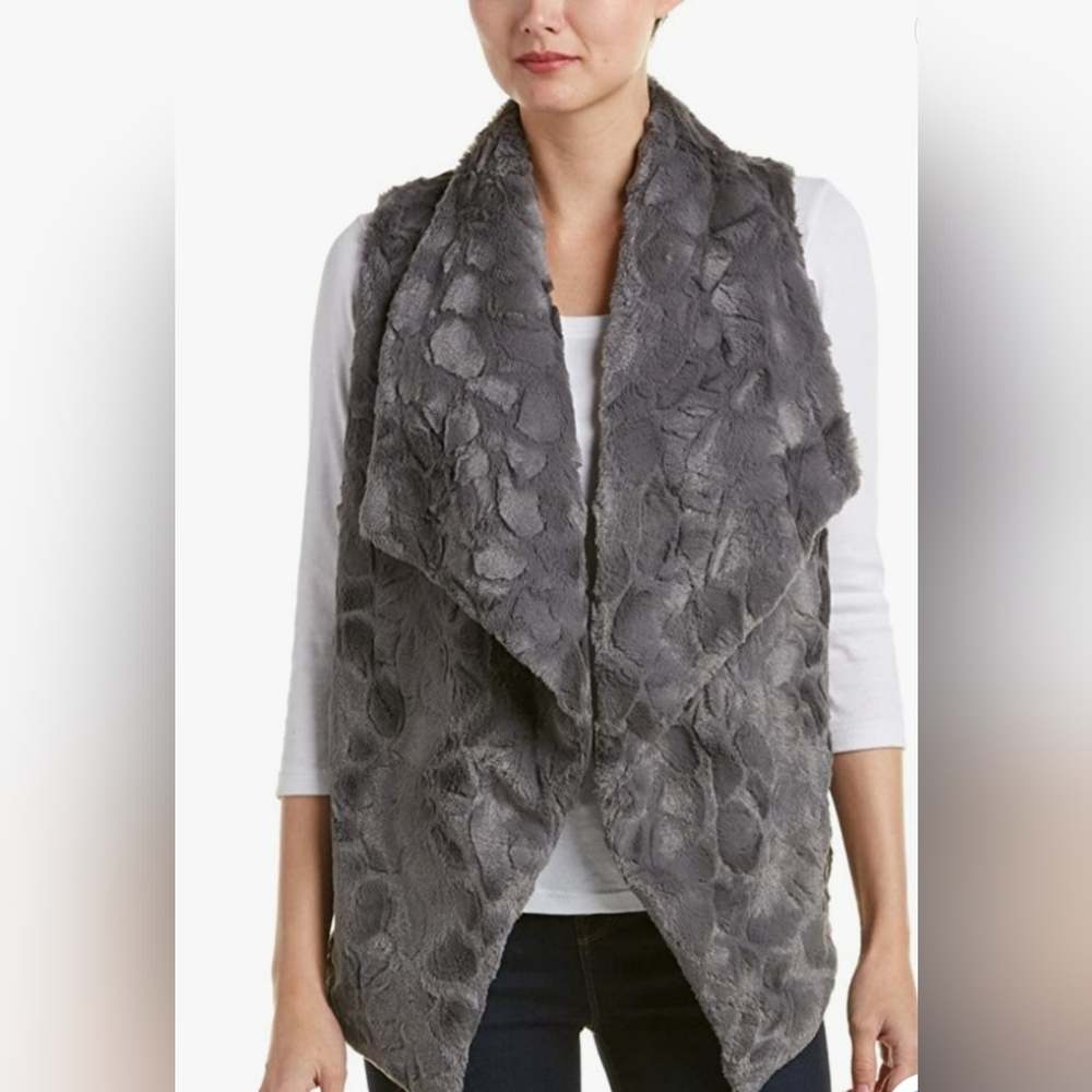 Jack by BB Dakota Women's Cordova Swirly Textured Faux Fur Vest